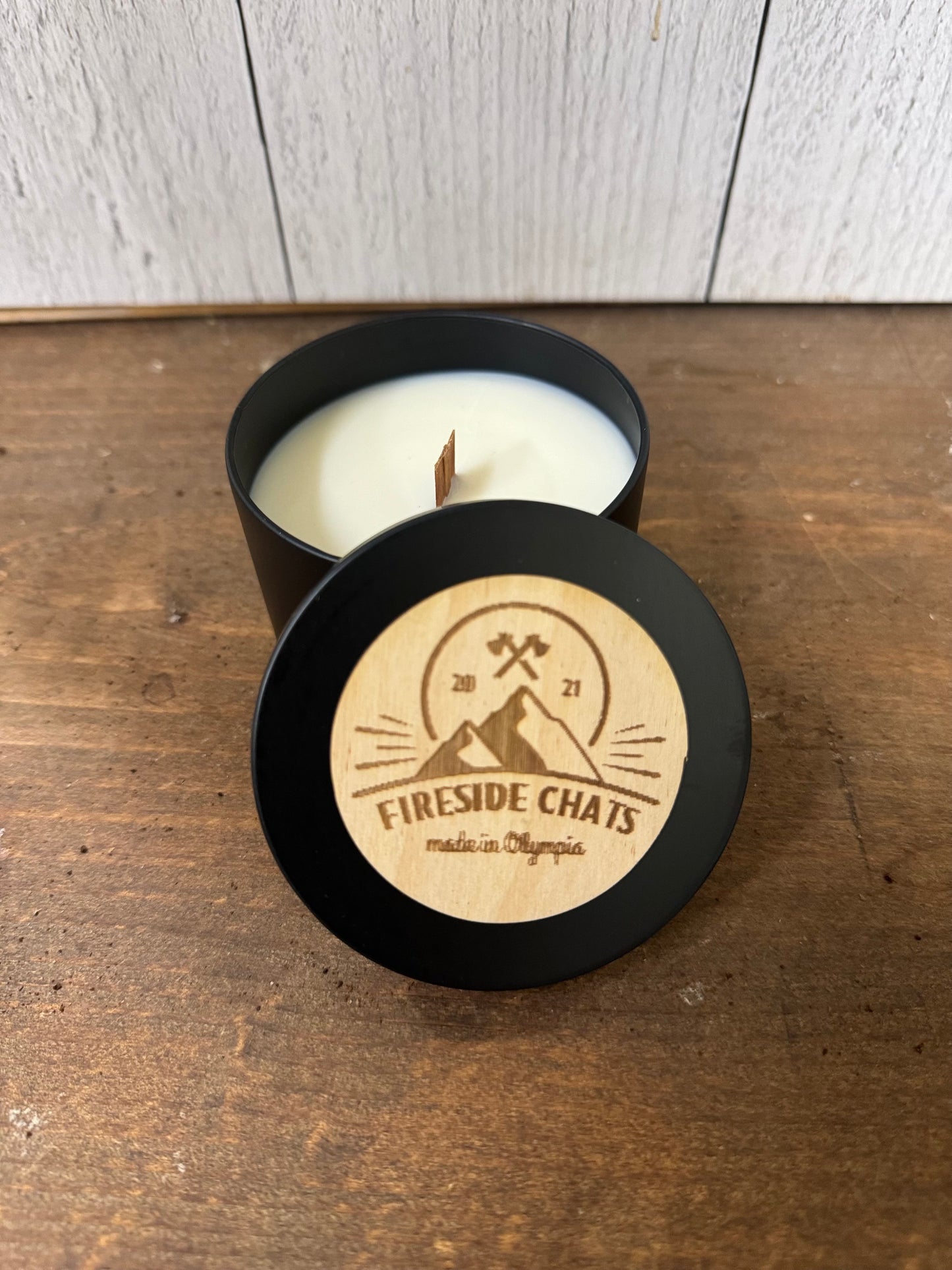 Fireside chats Candle tin
